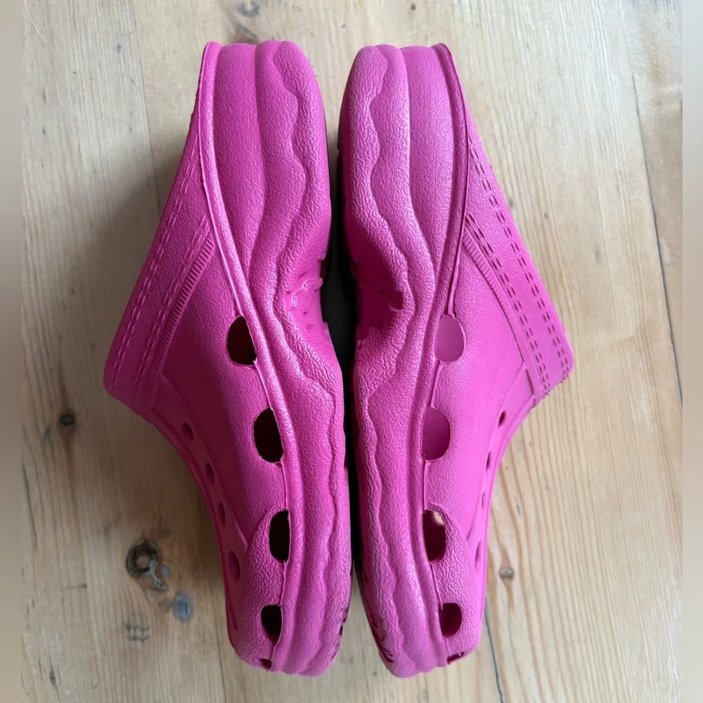 L.L. Bean Kids Coastal Clogs Unisex K’s 4  W’s 6 Pink Vented Flexible Waterproof